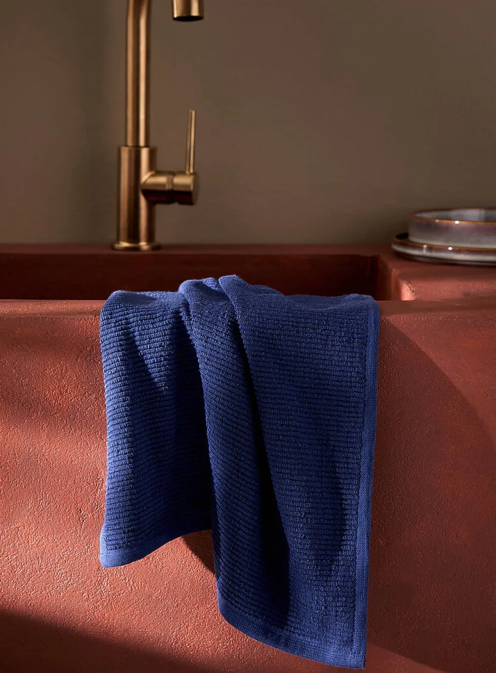Monochromatic stripes hand towel