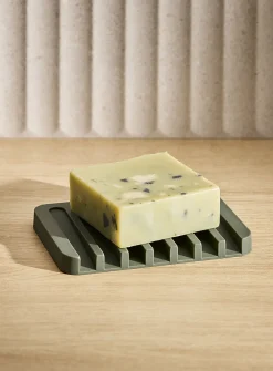 Monochrome silicone soap dish