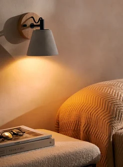 Natural elements sconce