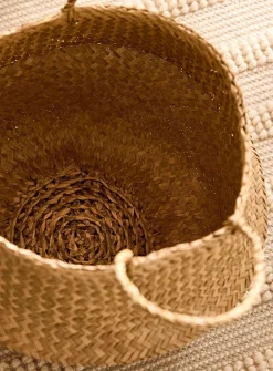 Natural seagrass basket