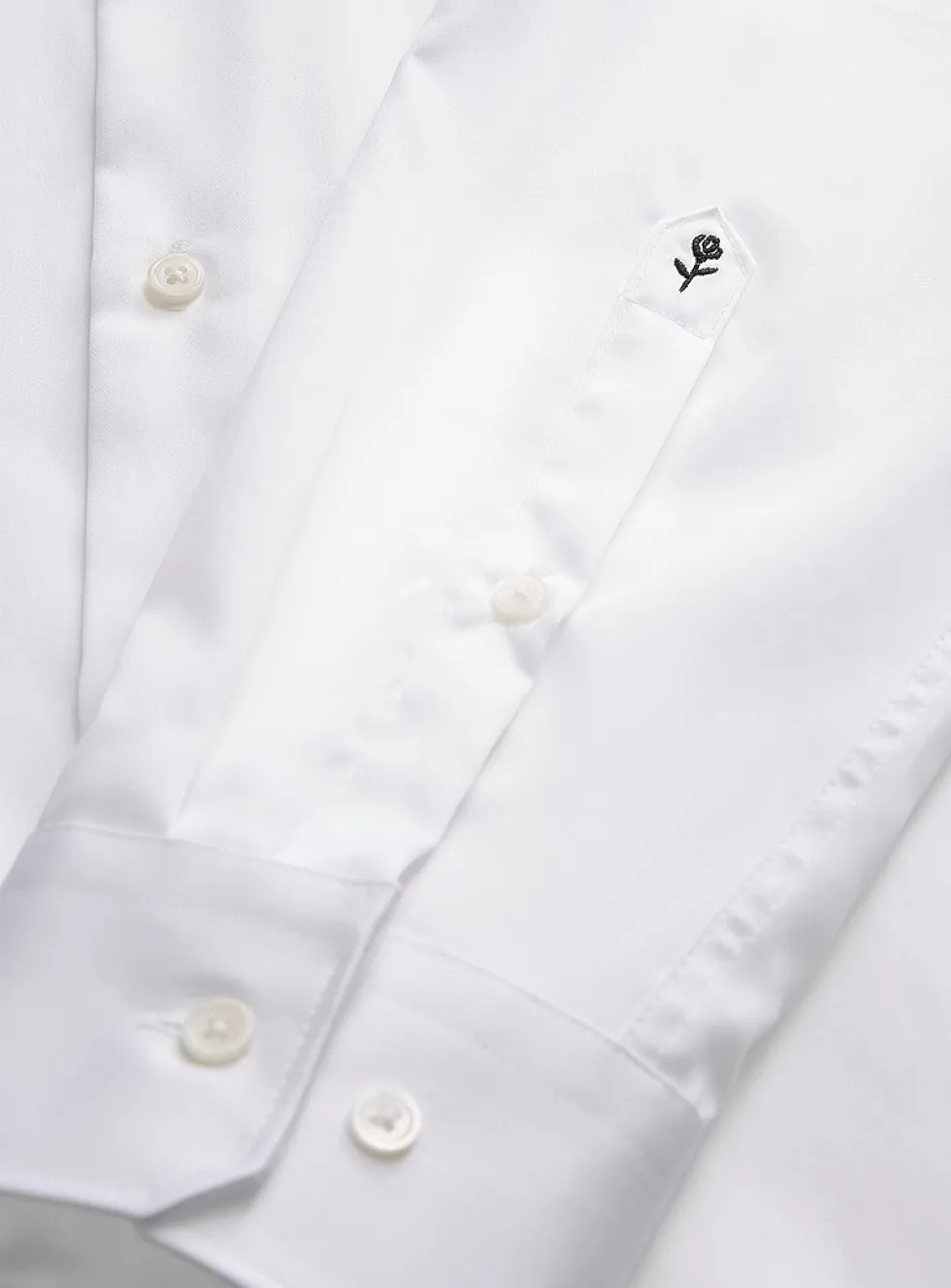 Non-iron sateen shirt