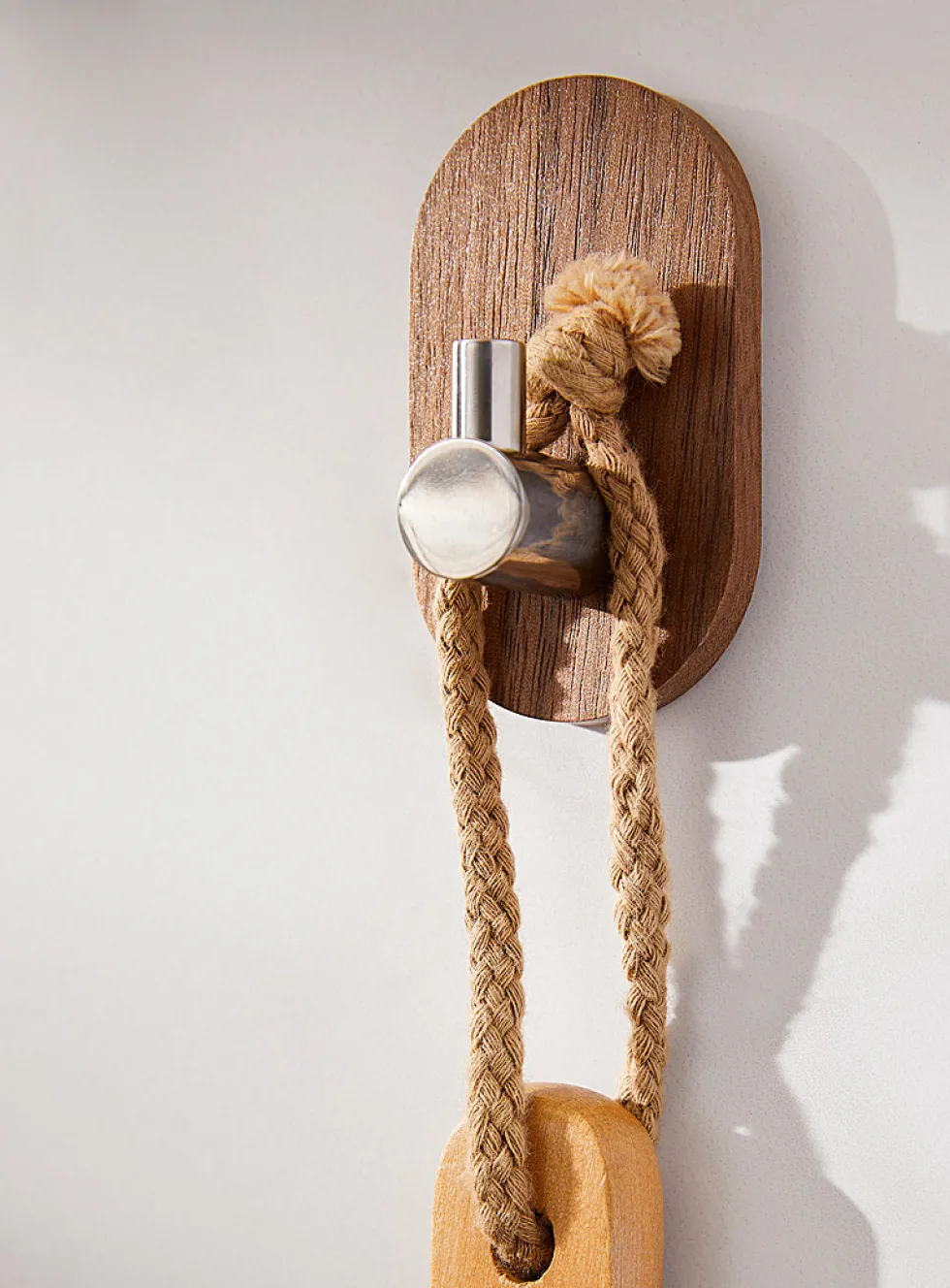 Oak adhesive hook