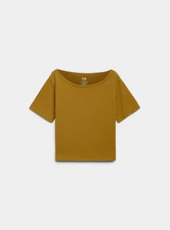 Off-the-shoulder T-shirt