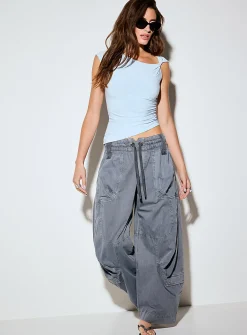 Open-back cap-sleeves asymmetrical T-shirt