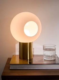 Openwork globe table lamp