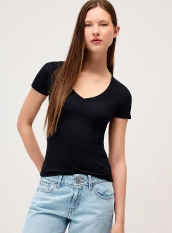 Organic cotton V-neck T-shirt
