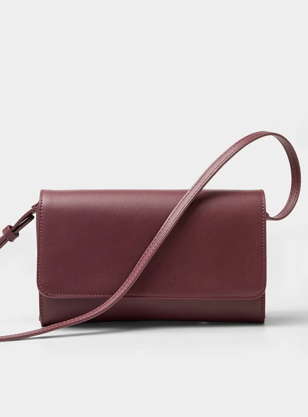Organized minimalist clutch