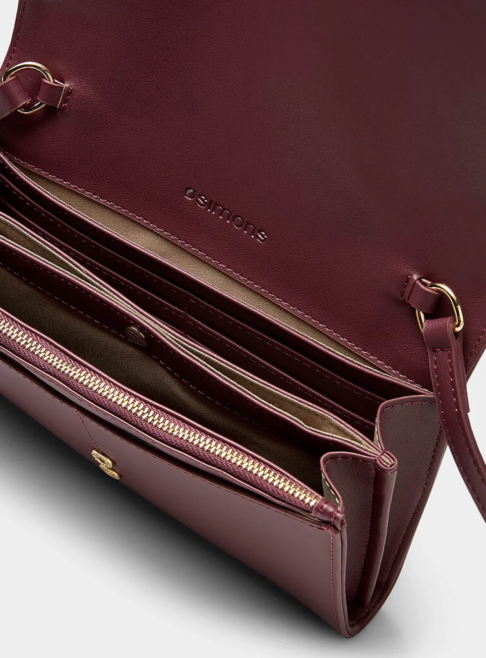 Organized minimalist clutch