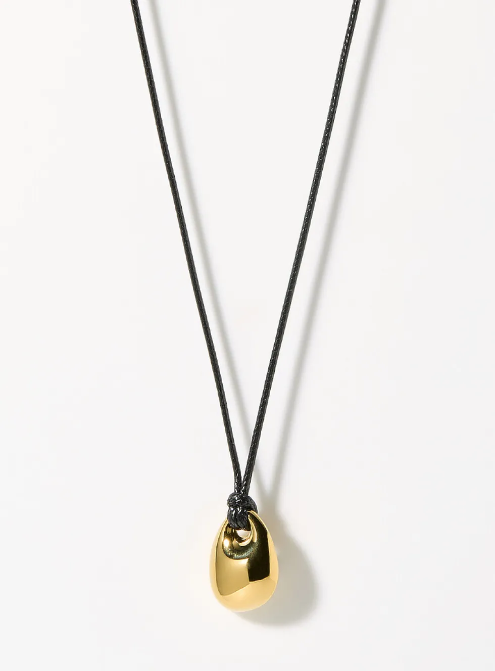 Oval teardrop cord necklace