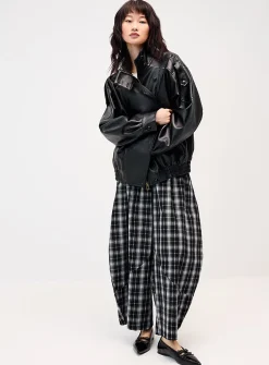 Oversize flaps faux-leather jacket