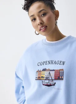 Oversized destination fleece sweatshirt