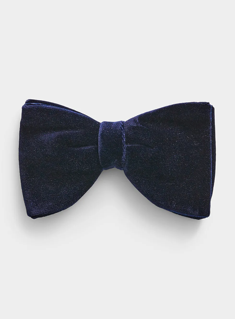 Oversized rich velvet bow tie