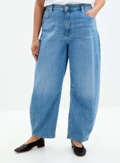 Pale indigo stretch jean