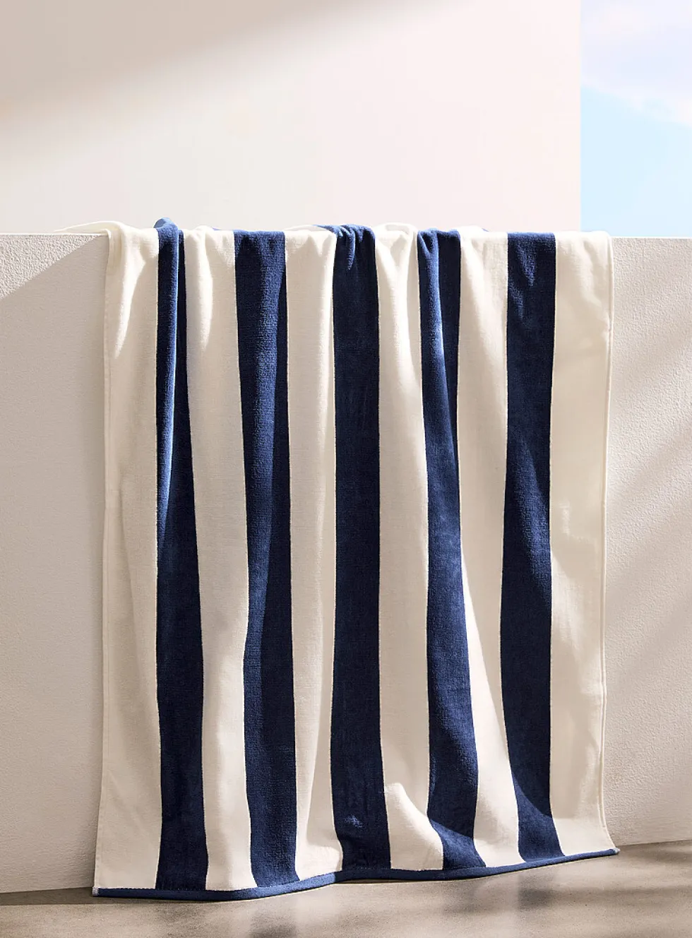 Parasol-stripe organic cotton beach towel