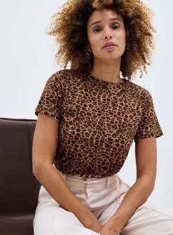 Patterned flowy crew-neck T-shirt