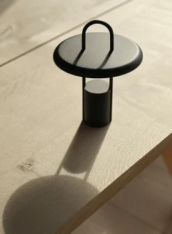 Pier small portable lamp