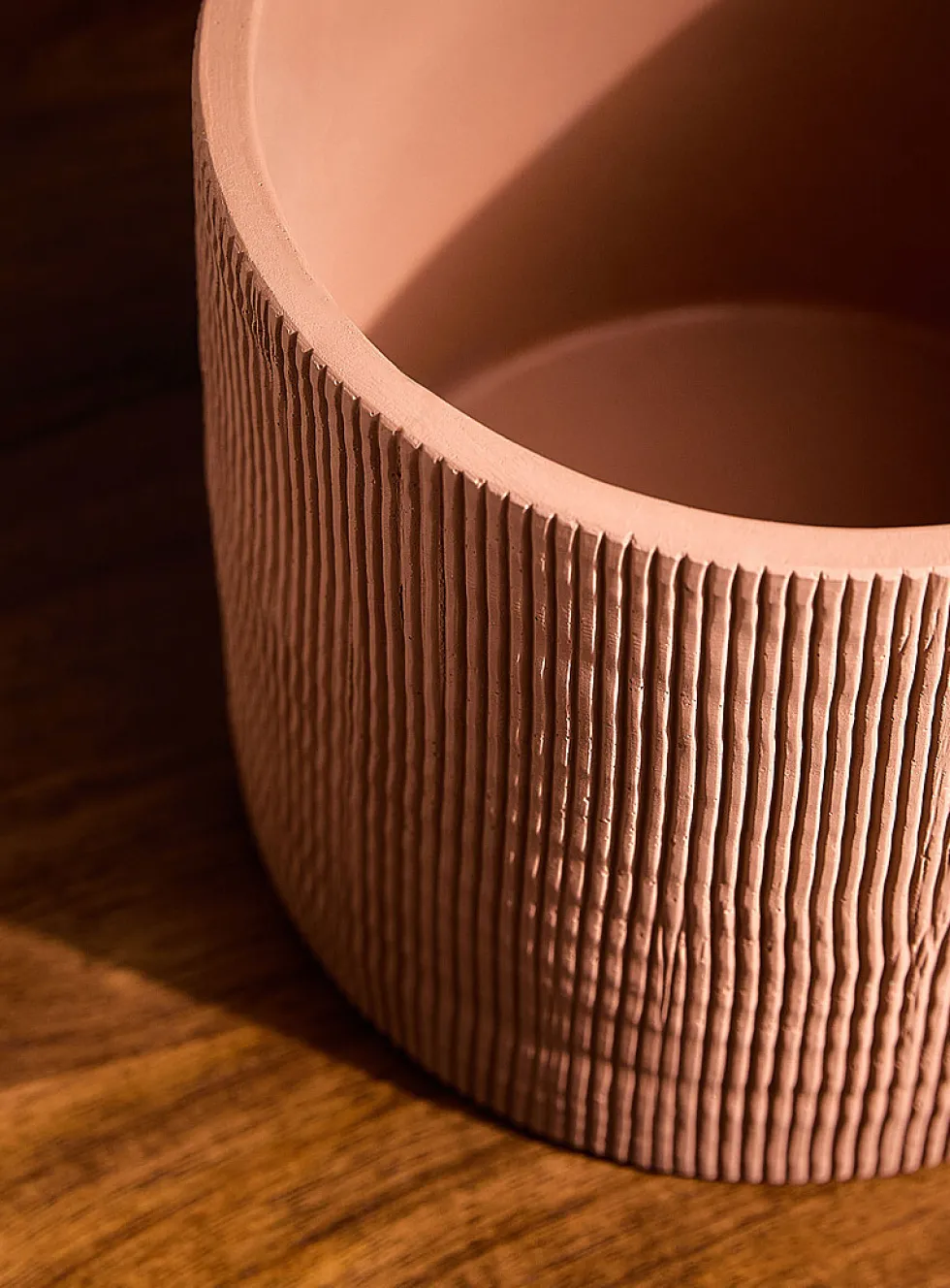 Pinstriped large terracotta planter