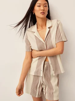 Piqué knit notched collar boxy-fit blouse