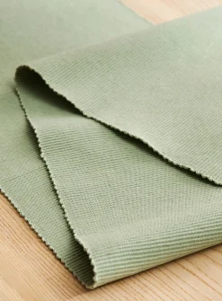 Plain ribbed table runner