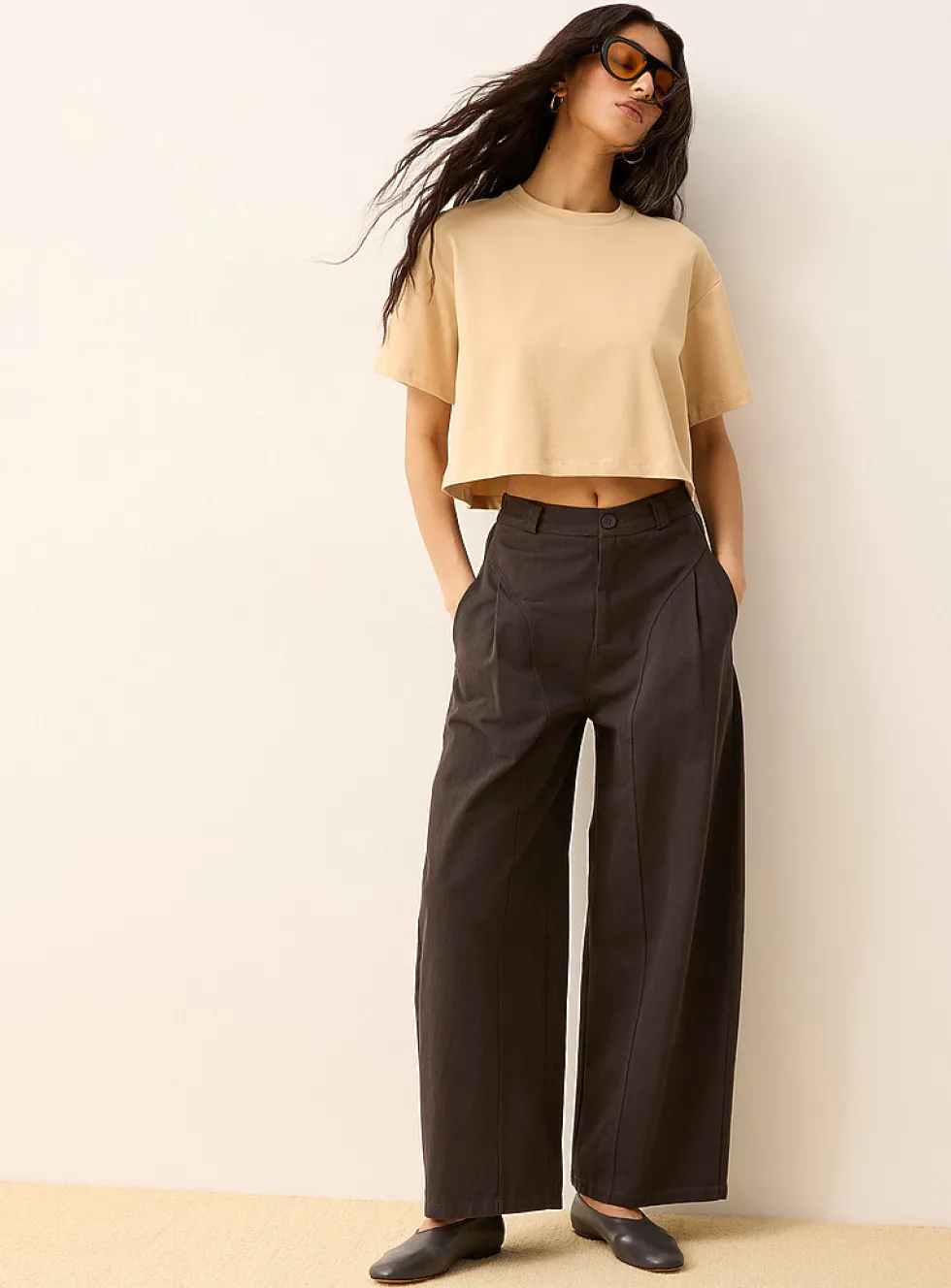 Pleated and topstitched twill barrel-leg pant