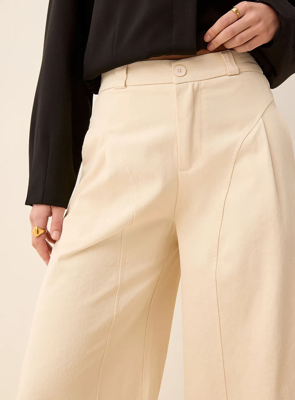 Pleated and topstitched twill barrel-leg pant