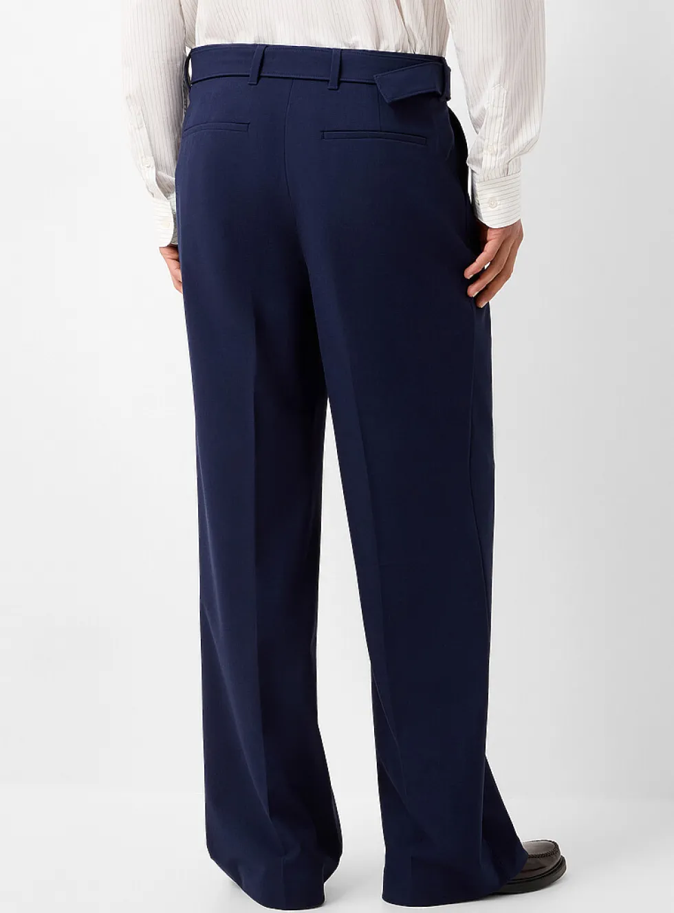 Pleated belted pant