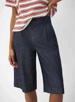 Pleated lightweight denim Bermuda short