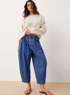 Pleated lightweight denim barrel-leg jean