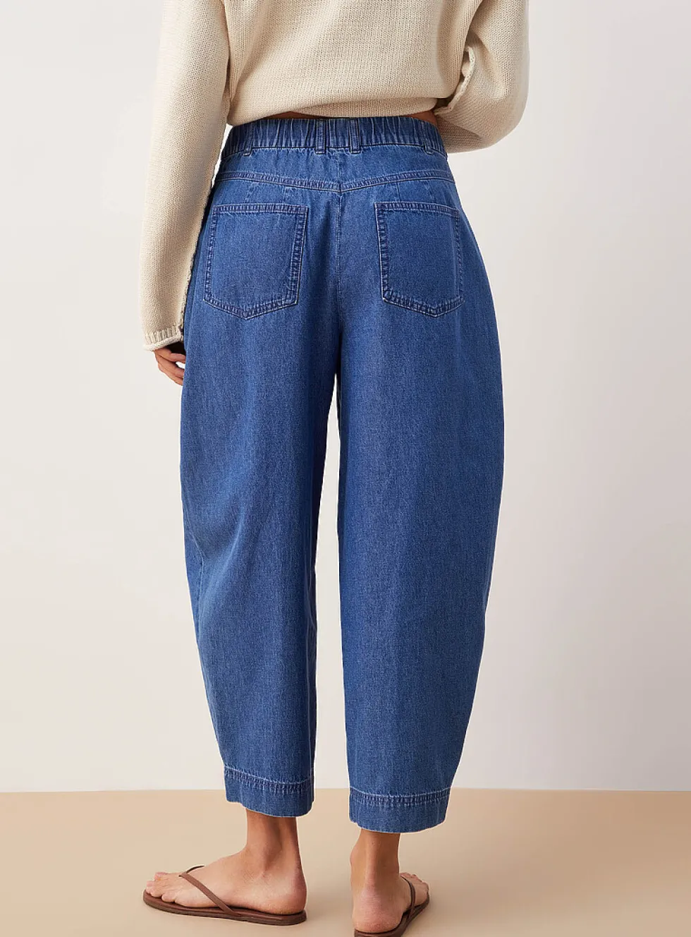 Pleated lightweight denim barrel-leg jean