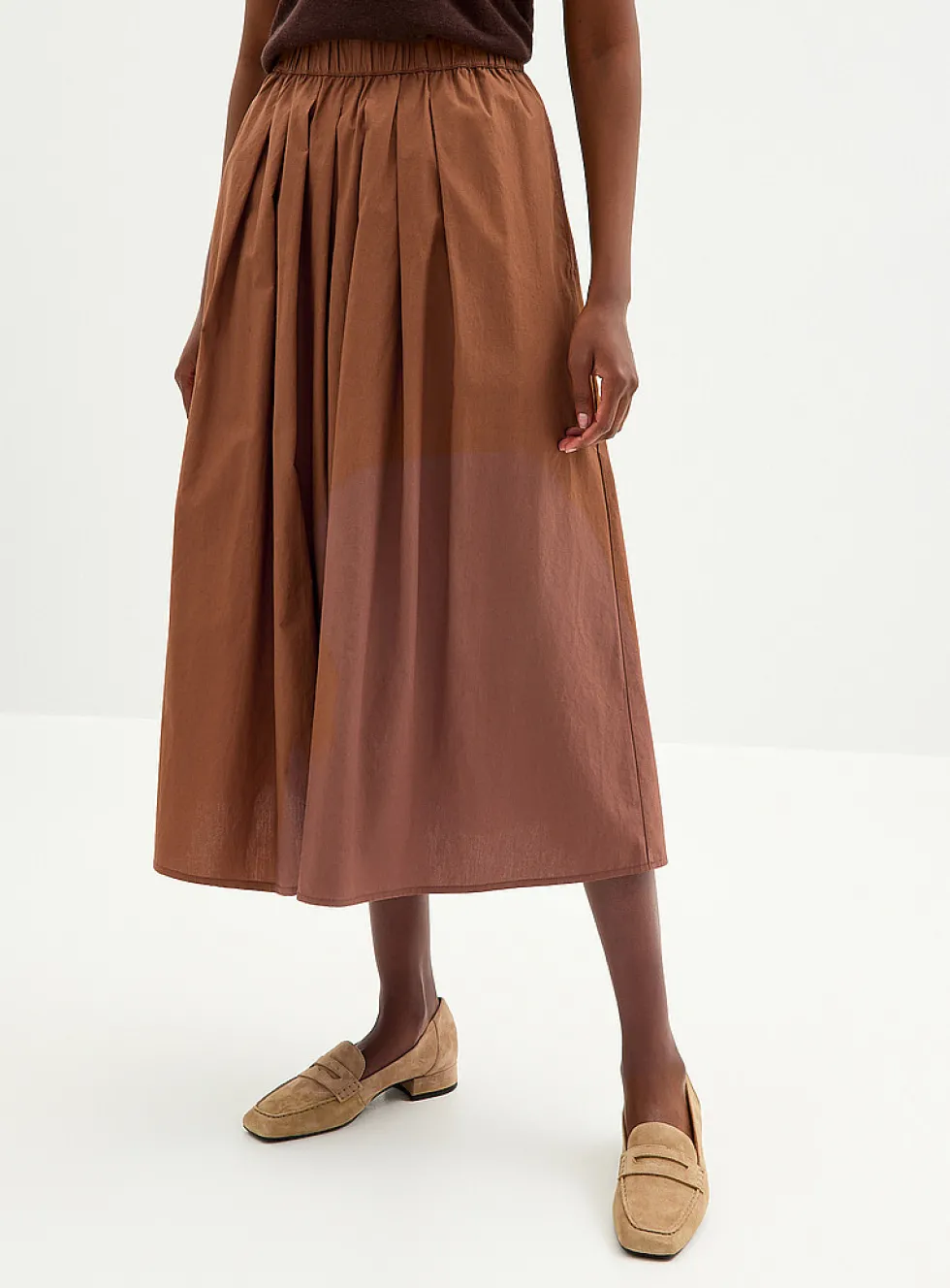 Pleated-waist poplin maxi skirt