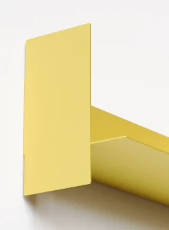 Pli folded steel wall-mounted shelf unit