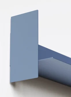 Pli folded steel wall-mounted shelf unit