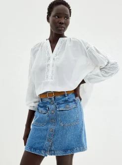 Pockets buttoned denim skirt