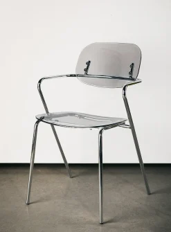 Polycarbonate and metal armrest chairs