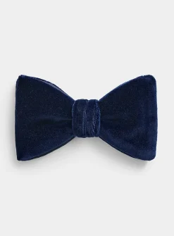 Pontoglio velvet bow tie