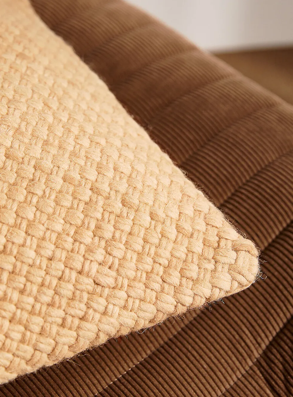 Pure wool basket weave knit removable-cover cushion