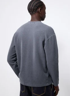 Raglan sleeve embossed T-shirt
