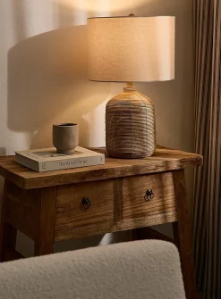 Rattan base table lamp