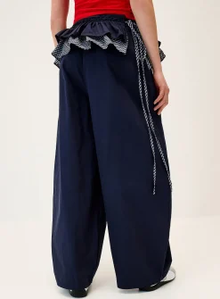 Removable ruffled skirt barrel-leg pant
