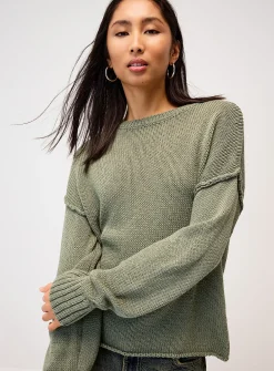 Reverse seams loose sweater
