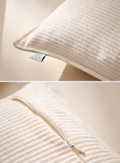 Ribbed chenille knit removable cover cushion