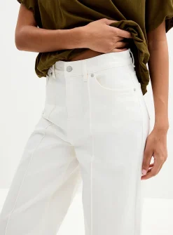 Rina embossed seaming solid white jean