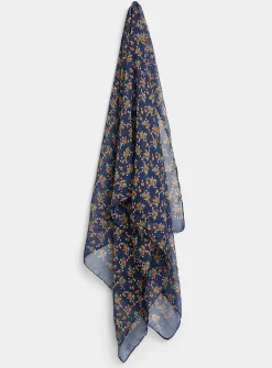 Rose garden lightweight scarf