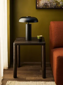 Round metal table lamp