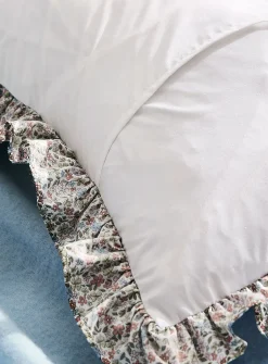 Ruffled border children's pillowcase