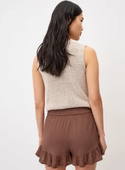 Ruffled elastic-waist mini short