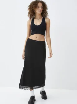 Ruffled hem mesh skirt