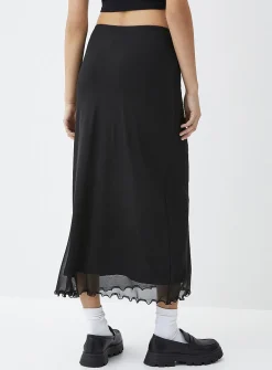 Ruffled hem mesh skirt