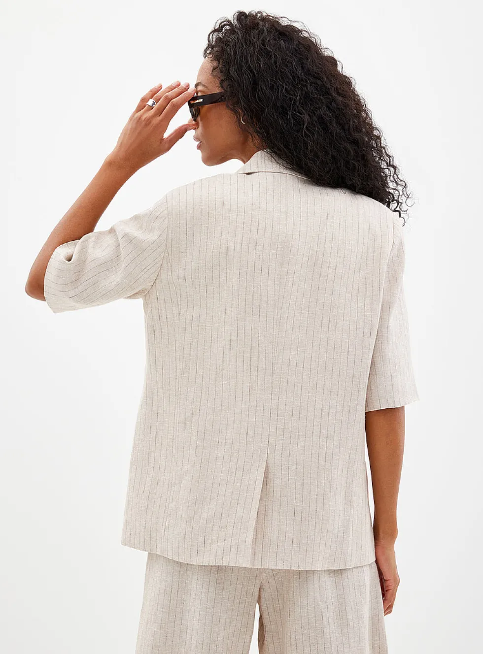 Sand-coloured pinstripe linen blazer