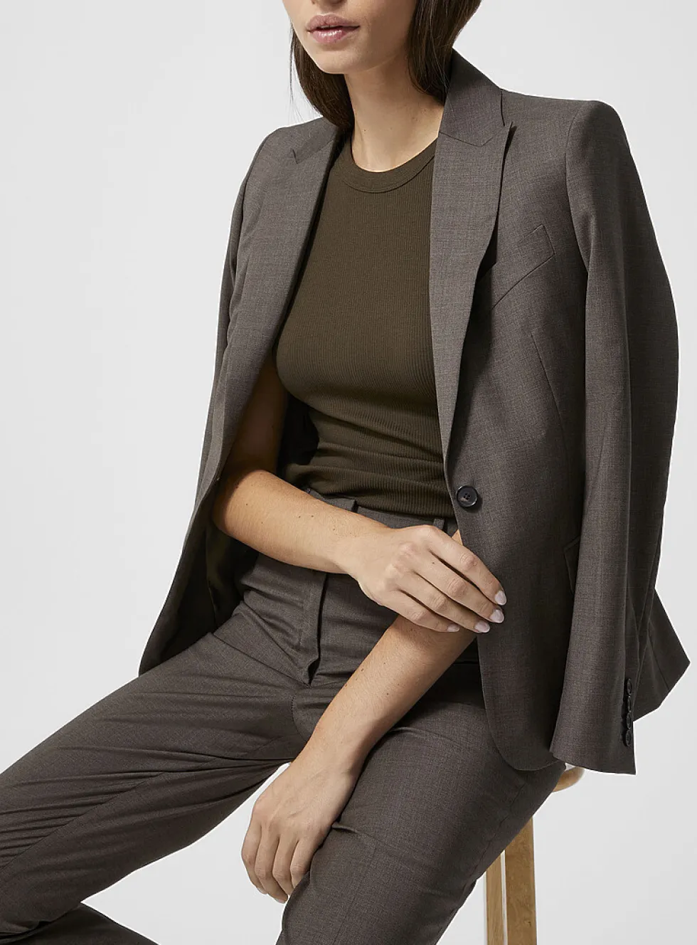 Sasha stretch cool wool fitted blazer